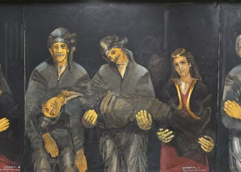 Το τρίπτυχο έργο «Επιτάφιος» (2001) του Σωτήρη Γρηγοριάδη βρίσκεται στην κεντρική αίθουσα του Συλλόγου Ποντίων Νίκαιας-Κορυδαλλού (φωτ.: Κώστας Κατσίγιαννης)