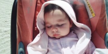 Στο εσωτερικό ενός σταθμευμένου αυτοκινήτου μπορούν να αναπτυχθούν θερμοκρασίες έως 50 βαθμών Κελσίου μέσα σε λίγα λεπτά (φωτ. αρχείου: Έλλη Τσολάκη)