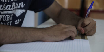 Μαθητής από το 2ο ΕΠΑΛ Χαλανδρίου στις Πανελλαδικές του 2022 (φωτ.: EUROKINISSI / Σωτήρης Δημητρόπουλος)