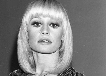 (Πηγή: en.wikipedia.org/wiki/Raffaella_Carra)
