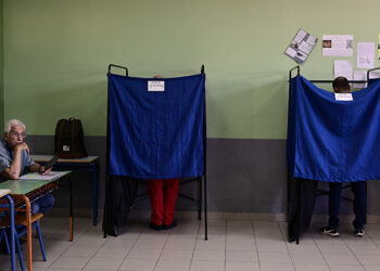Στιγμιότυπο από την εκλογική διαδικασία σε εκλογικό τμήμα της Αθήνας, Κυριακή 25 Ιουνίου 2023 
(φωτ.: EUROKINISSI / Μιχάλης Καραγιάννης)