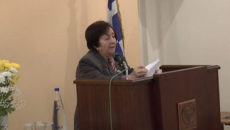 Η φιλόλογος-λαογράφος Έλσα Γαλανίδου-Μπαλφούσα υπήρξε και έφορος της Βιβλιοθήκης της ΕΠΜ (φωτ.: Επιτροπή Ποντιακών Μελετών)