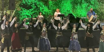 Στιγμιότυπο από την περυσινή εκδήλωση του Συλλόγου (φωτ.: facebook/Σύλλογος Ποντίων Ελευσίνας «Νέα Τραπεζούντα»)