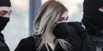 Η Ρούλα Πισπιρίγκου κατά τη διάρκεια προσέλευσής της στο δικαστήριο τον περασμένο Ιανουάριο (φωτ.: EUROKINISSI/Βασίλης Ρεμπάπης)