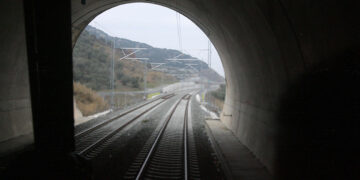 Τούνελ στη σιδηροδρομική γραμμή Τιθορέα-Λιανοκλάδι-Δομοκός (φωτ.: αρχείο EUROKINISSI)