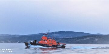 Σκάφος του Λιμενικού Σώματος στη διάρκεια επιχείρησης διάσωσης (φωτ.: Λιμενικό Σώμα)