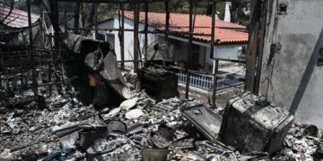 Καταστροφές στην περιοχή της Αγίας Σωτήρας στα Δερβενοχώρια από την πυρκαγιά (φωτ.: Τατιάνα Μπόλαρη/ EUROKINISSI)