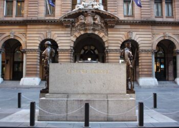 Το Κενοτάφιο «Martin Place» όπου θα γίνει η κατάθεση στεφάνων (πηγή: sydney-city.blogspot.com)