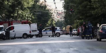 Εικόνα από την περιοχή όπου σημειώθηκε έκρηξη στην Αθήνα (φωτ.:
Κώστας Τζούμας/ EUROKINISSI)