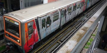 Αμαξοστοιχία του ΗΣΑΠ στην Αθήνα (φωτ. αρχείου: EUROKINISSI/Γιώργος Κονταρίνης)