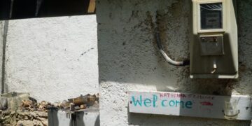 Καμένα οικήματα στη Βόρεια Κέρκυρα (φωτ.: EUROKINISSI/Γιώργος Κονταρίνης)