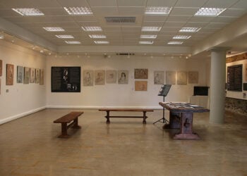 Αντίγραφα έργων της Θάλειας Φλωρά-Καραβία στο Λαογραφικό Μουσείο Κύμης (φωτ.: Εθνικό Ιστορικό Μουσείο)