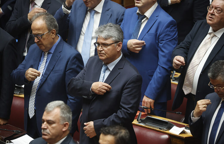 Ορκωμοσία της νέας Βουλής που προέκυψε από τις εκλογές της 25 Ιουνίου. Τα έδρανα του κόμματος ΝΙΚΗ (φωτ.: EUROKINISSI /  Γιώργος Κονταρίνης)