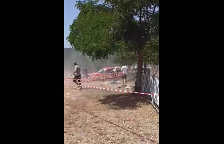 Στιγμιότυπο από το ατύχημα στην 22η Ανάβαση Δημητσάνας-Ζυγοβιστίου (πηγή: Facebook)