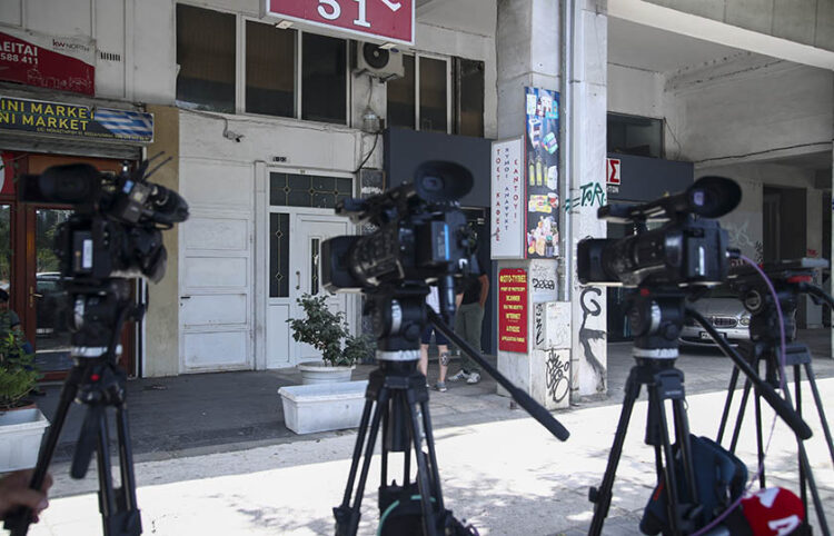 Το σπίτι της οικογένειας του ανθυποσμηναγού Περικλή Στεφανίδη στην περιοχή του Νέου Σιδηροδρομικού Σταθμού στη Θεσσαλονίκη (φωτ.: EUROKINISSI / Βασίλης Βερβερίδης)