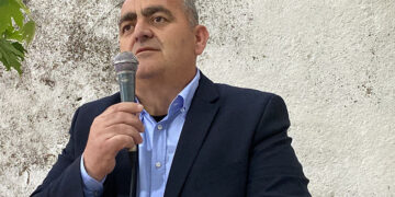 Ο Φρέντι Μπελέρις κατά την προεκλογική εκστρατεία, τον Μάιο του 2023 (φωτ.: Facebook / Φρέντης Μπελέρης - Fredi Beleris)