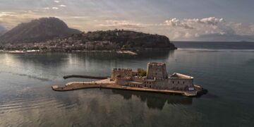 Το Φρούριο Μπούρτζι, ένα από τα σημαντικότερα οχυρωματικά έργα του ελλαδικού χώρου, κατασκευάστηκε την περίοδο της Α' Ενετοκρατίας, 1471 έως 1477 (φωτ.: ΑΠΕ-ΜΠΕ)