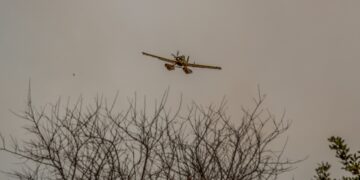Αεροσκάφος Canadair επιχειρεί σε δασική πυρκαγιά (φωτ. αρχείου: EUROKINISSI)