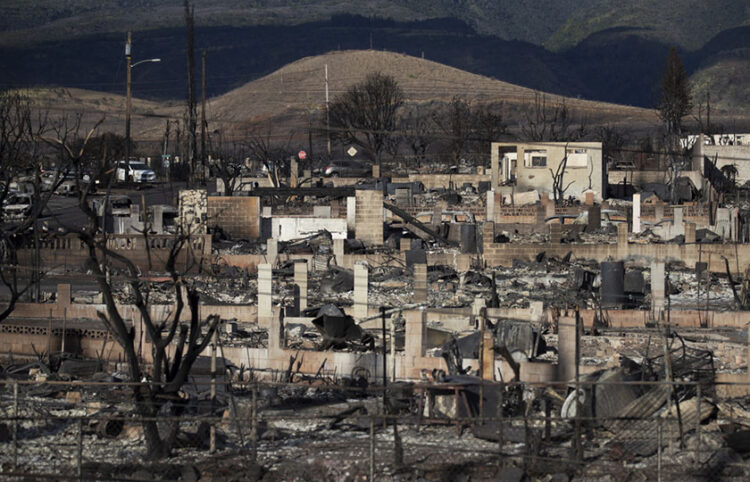 Ό,τι απέμεινε από την ιστορική πόλη Λαχέινα (φωτ.: EPA / Etienne Laurent)