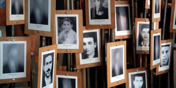 Εκτελεσθέντες στο Μπλόκο της Κοκκινιάς (φωτ.: EUROKINISSI / Χρήστος Μπόνης)