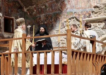 Στιγμιότυπο από την Πατριαρχική Θεία Λειτουργία στην Παναγία Σουμελά της Τραπεζούντας, τον Δεκαπενταύγουστο του 2023 (φωτ.: DHA)
