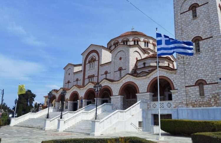 Ο ναός της Παναγίας Φανερωμένης, στη Νέα Μηχανιώνα (φωτ.: facebook/Παναγία Φανερωμένη Νέα Μηχανιώνα)