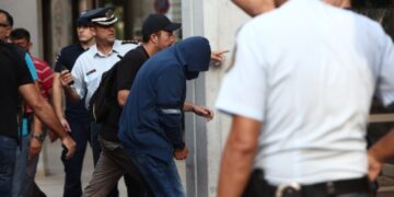 Δικαστήρια Πειραιά. Απολογία του καπετάνιου και των μελών του πληρώματος του "BLUE HORIZON" για τον θάνατο του 36χρονου Αντώνη Καρυώτη. Σάββατο 9 Σεπτεμβρίου 2023 (Φωτ.: Eurokinissi/Βασίλης Ρεμπάπης)