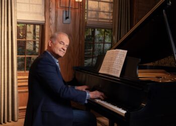Στιγμιότυπο από τη σειρά «Frasier» (φωτ.: COSMOTE TV)
