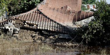 Η μάχη με τα νερά και τη λάσπη συνεχίζεται για 7η μέρα στον Θεσσαλικό κάμπο (φωτ.: EUROKINISSI / Γιώργος Κονταρίνης)