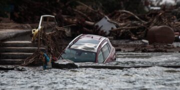 Καταστροφές στο χωριό Μηλίνα του Πηλίου (φωτ.: EUROKINISSI/Θανάσης Καλλιάρας)
