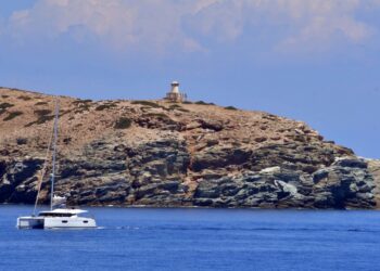 Εικόνα από τη Μακρόνησο ή «Κρανάη» όπως την αποκαλούσε ο Στράβων (φωτ.: ΑΠΕ-ΜΠΕ/ Ευάγγελος Μπουγιώτης)