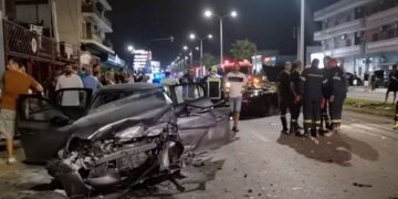 Ένα από τα ΙΧ που ενεπλάκησαν στο τραγικό δυστύχημα (φωτ.: glomex)