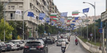 Η οδός Αγγελάκη στο κέντρο της Θεσσαλονίκης και στο πλάι της ΔΕΘ θα πρέπει να αδειάσει μέχρι την Παρασκευή (φωτ.: ΜΟΤΙΟΝΤΕΑΜ / Βασίλης Βερβερίδης)