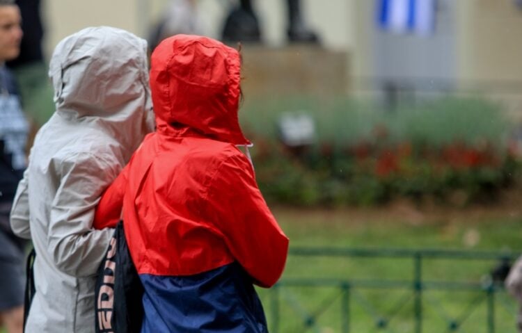Καιρός για αδιάβροχο τις επόμενες ημέρες σε πολλές περιοχές της χώρας (φωτ.: EUROKINISSI/Γιάννης Παναγόπουλος)