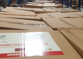 Ανθρωπιστική βοήθεια 4 τόνων παρέδωσαν στις αρμενικές αρχές στο Ερεβάν οι ΜΚΟ IHAF και ΙΑΣΙΣ με τη συνδρομή του ΥΠΕΞ (φωτ.: iasismed.eu)