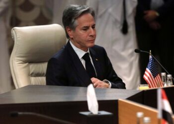 Ο Άντονι Μπλίνκεν στη συνάντηση με 5 Άραβες ΥΠΕΞ στο Αμμάν της Ιορδανίας (φωτ. : EPA/Moxammad Ali)