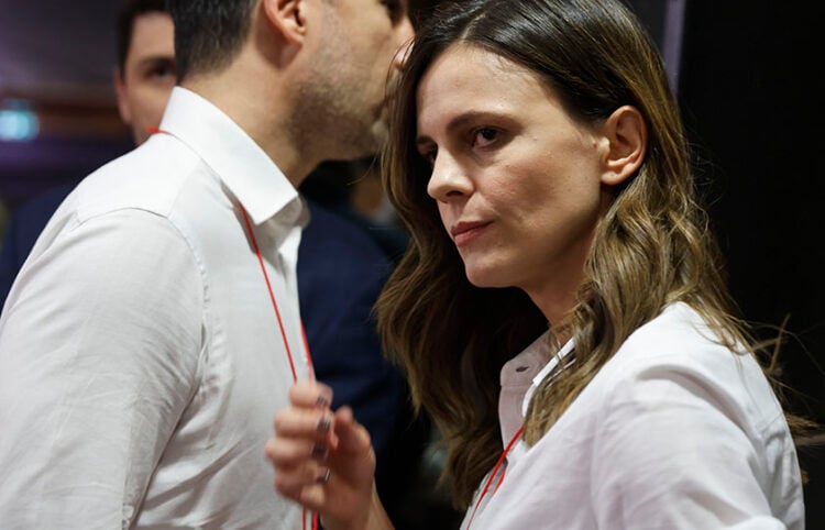 Η Έφη Αχτσιόγλου στη συνεδρίαση της Κεντρικής Επιτροπής του ΣΥΡΙΖΑ-ΠΣ (φωτ.: EUROKINISSI / Γιώργος Κονταρίνης)