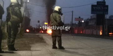 Οδοφράγματα και ΜΑΤ στη Θεσσαλονίκη (φωτ.: thestival.gr)