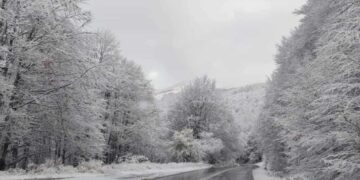 Χιονισμένο το τοπίο στους δρόμους της Δυτικής Ελλάδας (φωτ.: oladeka.com)