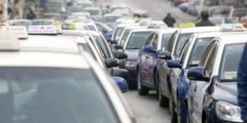 Στιγμιότυπο από παλιότερη διαμαρτυρία των οδηγών ταξί στη Θεσσαλονίκη (φωτ.: ΜΟΤΙΟΝΤΕΑΜ/Βασίλης Βερβερίδης)