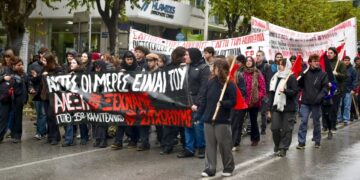 Εικόνα από την πορεία στη μνήμη του Αλέξανδρου Γρηγορόπουλου, στη Θεσσαλονίκη (φωτ.: Κωνσταντίνος Τσακιτζής/EUROKINISSI)