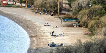 Ανοιξιάτικες θερμοκρασίες στην ευρύτερη περιοχή του Ναυπλίου εν μέσω Χριστουγέννων (φωτ.: ΑΠΕ-ΜΠΕ / Ευάγγελος Μπουγιώτης)