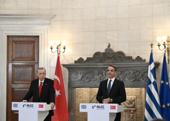 Ο Κυριάκος Μητσοτάκης και ο Ρετζέπ Ταγίπ Ερντογάν, τον περασμένο Δεκέμβριο, στην Αθήνα (φωτ.: EUROKINISSI/Τατιάνα Μπόλαρη)