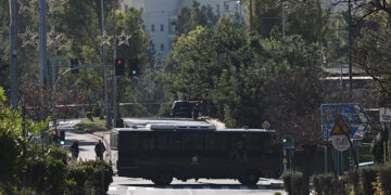 Κλούβα κοντά στην Πολυτεχνειούπολη και στην έδρα των ΜΑΤ 
(φωτ.: EUROKINISSI / Τατιάνα Μπόλαρη)