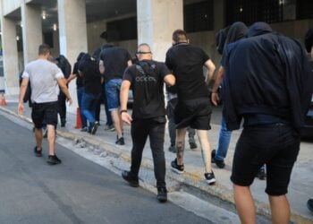 Οπαδοί της Ντιναμό Ζάγκρεμπ τον περασμένο Αύγουστο στα εγκληματολογικά εργαστήρια της ΓΑΔΑ (φωτ.: EUROKINISSI/Γιάννης Παναγόπουλος)