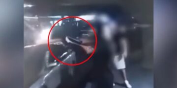 Στιγμιότυπο από το βίντεο, όπου φαίνεται ο 36χρονος να πυροβολεί στον αέρα (φωτ.: glomex)