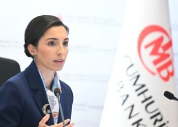 Η διοικήτρια της Κεντρικής Τράπεζας Τουρκίας Χαφιζέ Γκαγέ Ερκάν (φωτ.: EPA/Turkish Central Bank Press Office /Handout)