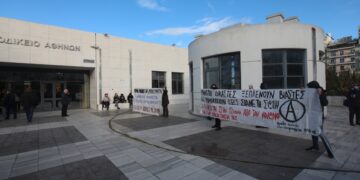 Δίκη για την υπόθεση μαστροπείας και βιασμού με θύμα τη 12χρονη από τον Κολωνό (φωτ.: Eurokinissi/Γιάννης Παναγόπουλος)