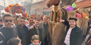 Το έθιμο της Καμήλας αναβιώνει στη Γαλάτιστα κάθε χρόνο ανήμερα των Θεοφανίων (φωτ.: Δήμος Πολυγύρου)