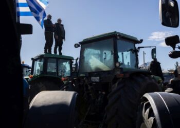 Εικόνα από το αγροτικό συλλαλητήριο, στο πλαίσιο κινητοποιήσεων, με αφορμή την έκθεση Agrotica στη Θεσσαλονίκη (φωτ.: ΑΠΕ-ΜΠΕ/Αχιλλέας Χηράς)